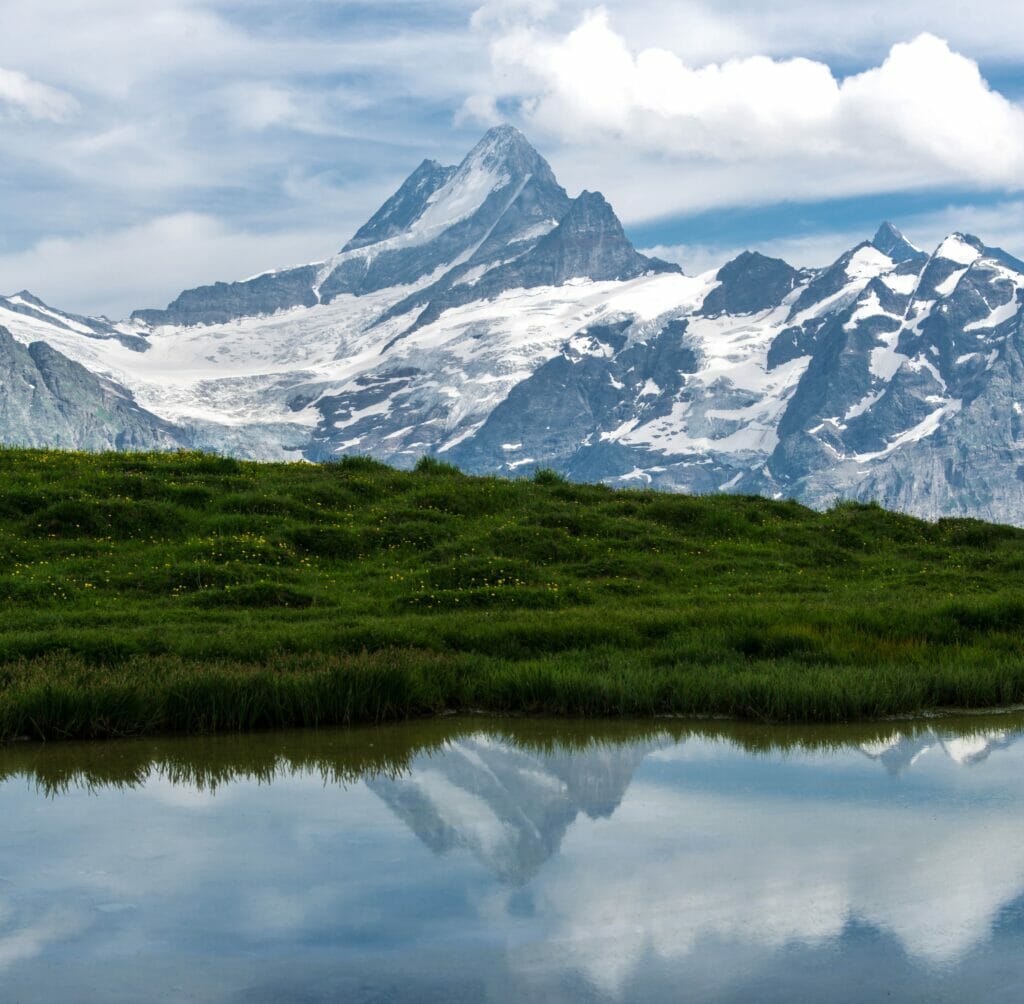 Lauterbrunnen Day Trip from Zurich- Free tour guide - Trip to Grindelwald