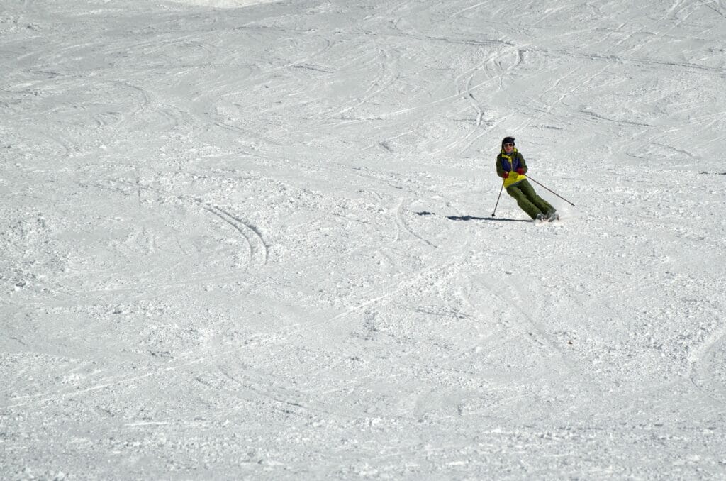 Top Things to do in Grindelwald : Free Guide - Downhill Skiing