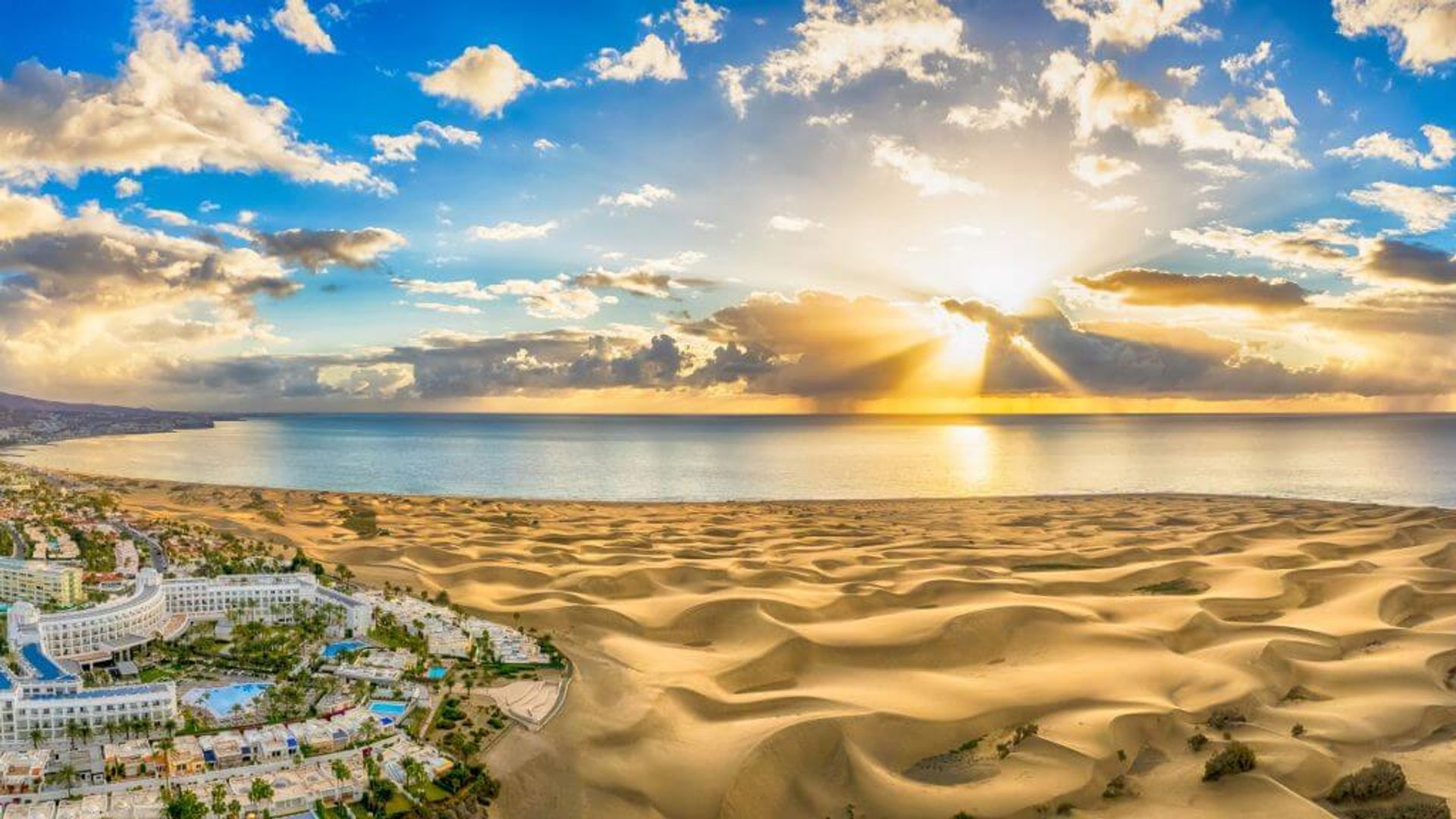 The Ultimate Maspalomas Travel Guide: 20+ Things to Do in Gran Canaria