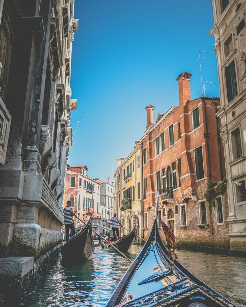 M O E 3ikugjif57w Unsplash