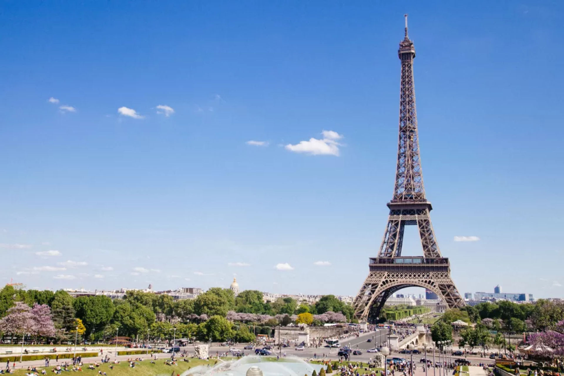 Dress to Impress: What to Wear in Europe Summer