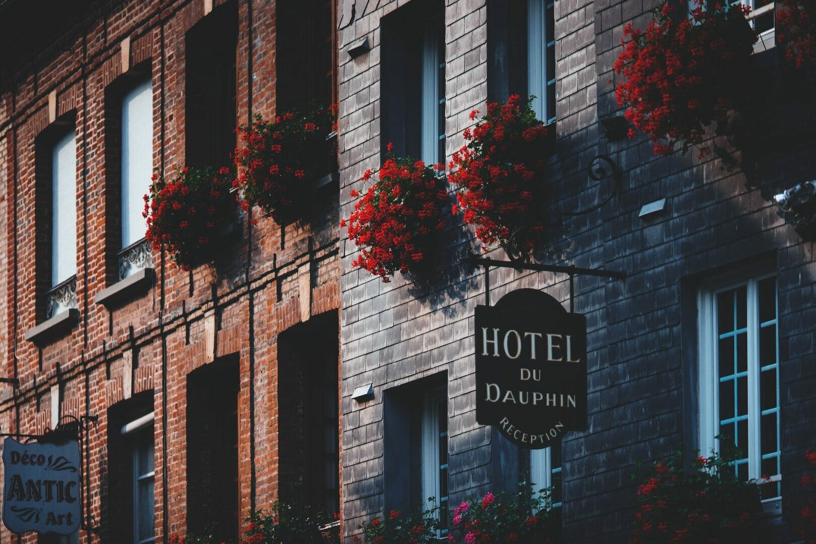 20 things you need to know about traveling to Europe - Accommodation: hotels, hostels, AirbnB