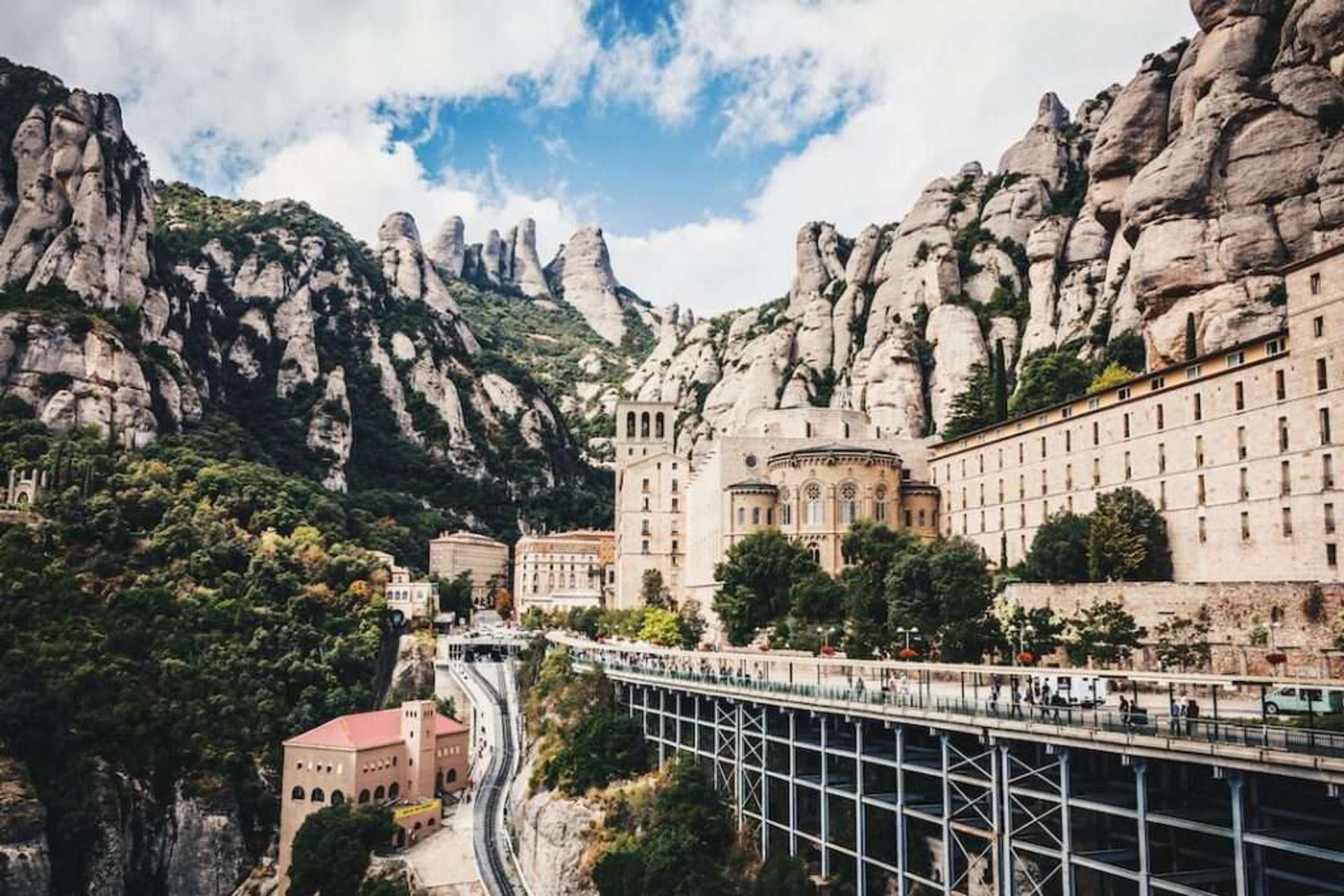 Discovering Spain: Best Time To Visit Spain and Plan Your Trip in 2026