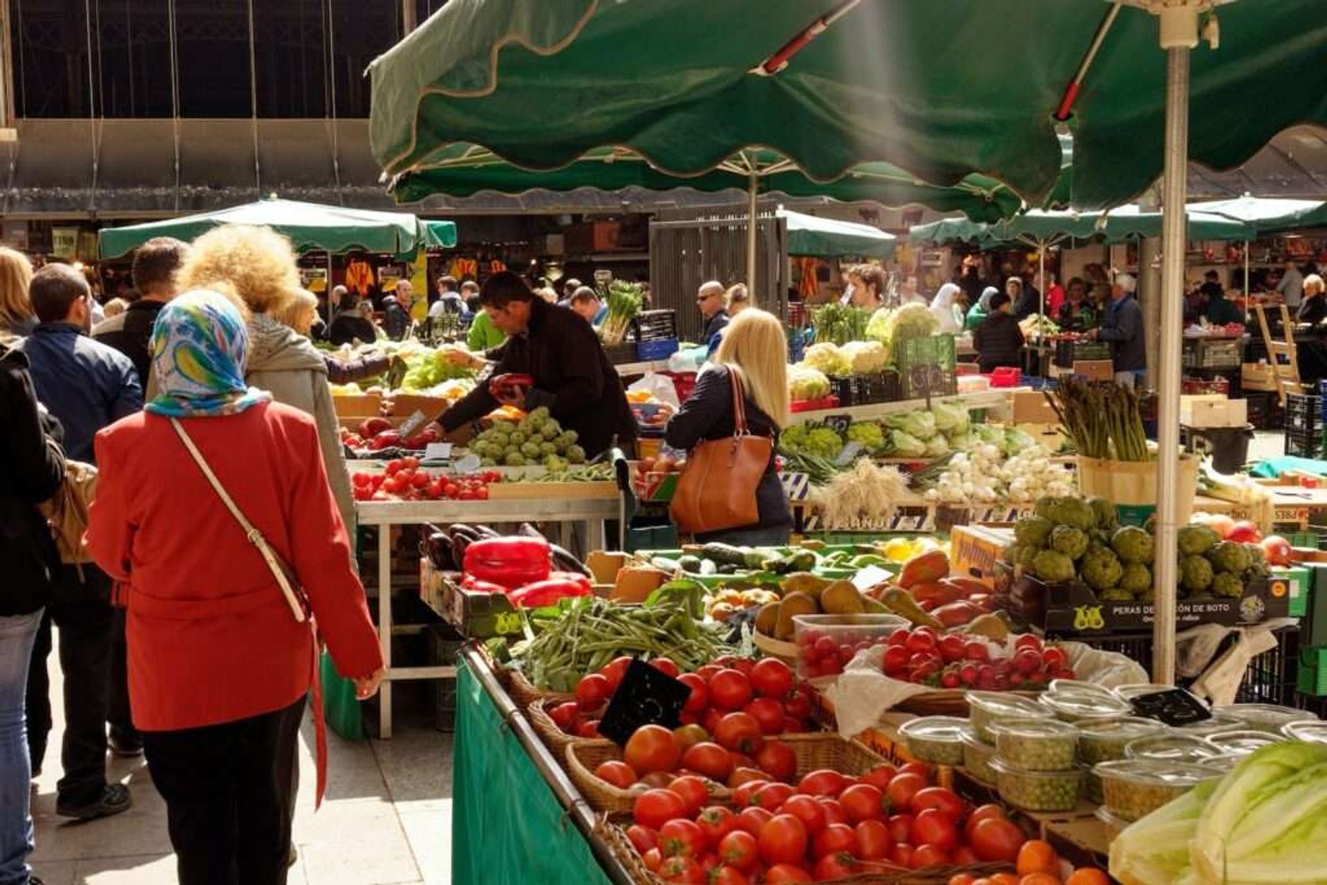 Paris markets by day of the week