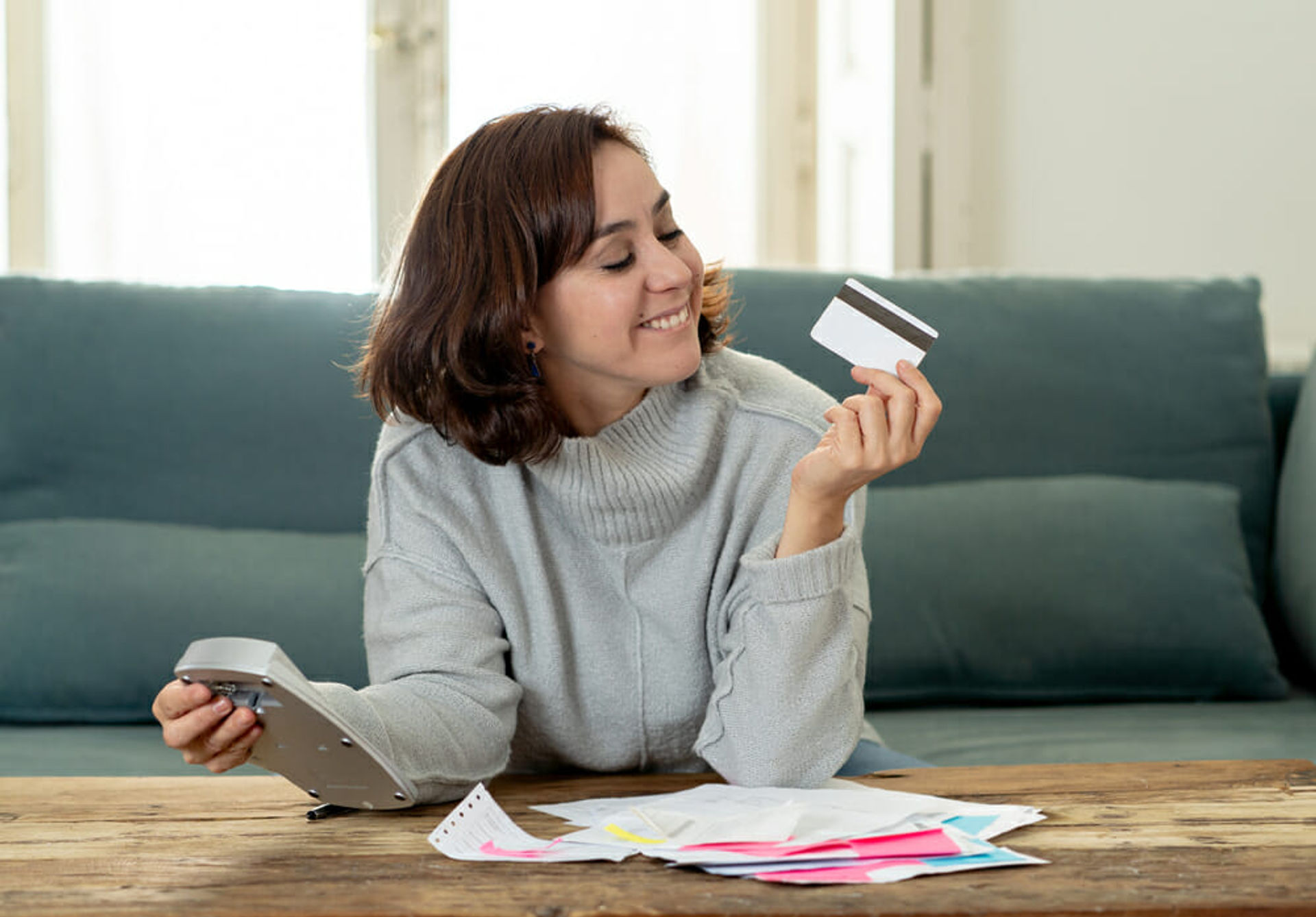 Unlocking the Power of Plastic: 5 Key Advantages of Credit Cards