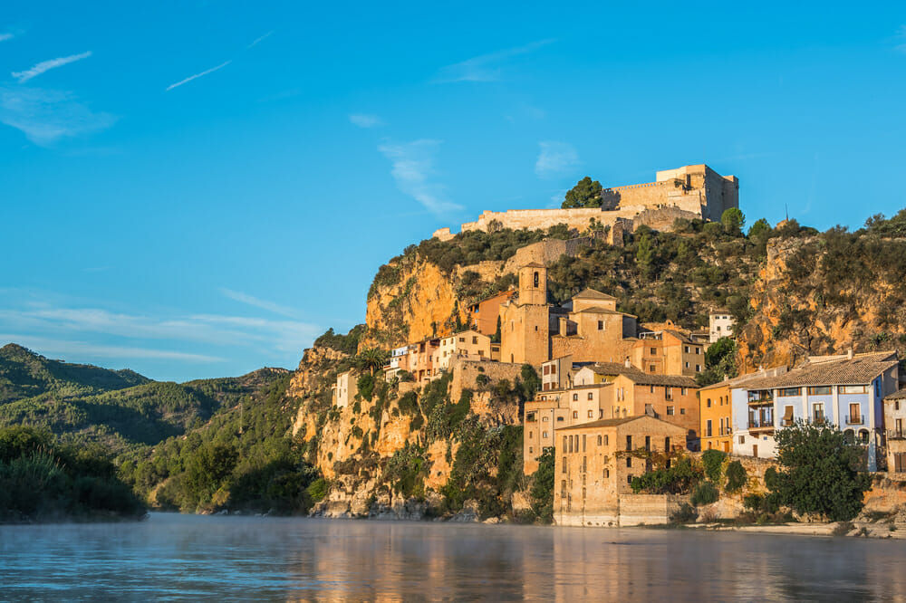 >- - Day Trip from Barcelona to Tarragona