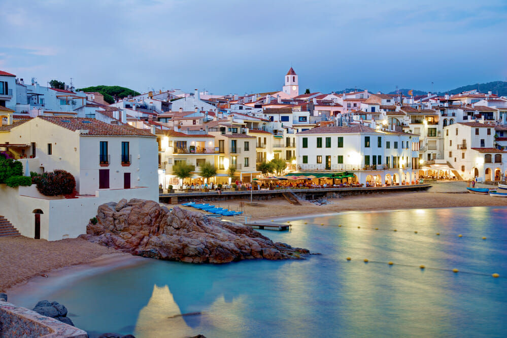 >- - Day Trip from Barcelona to Costa Brava