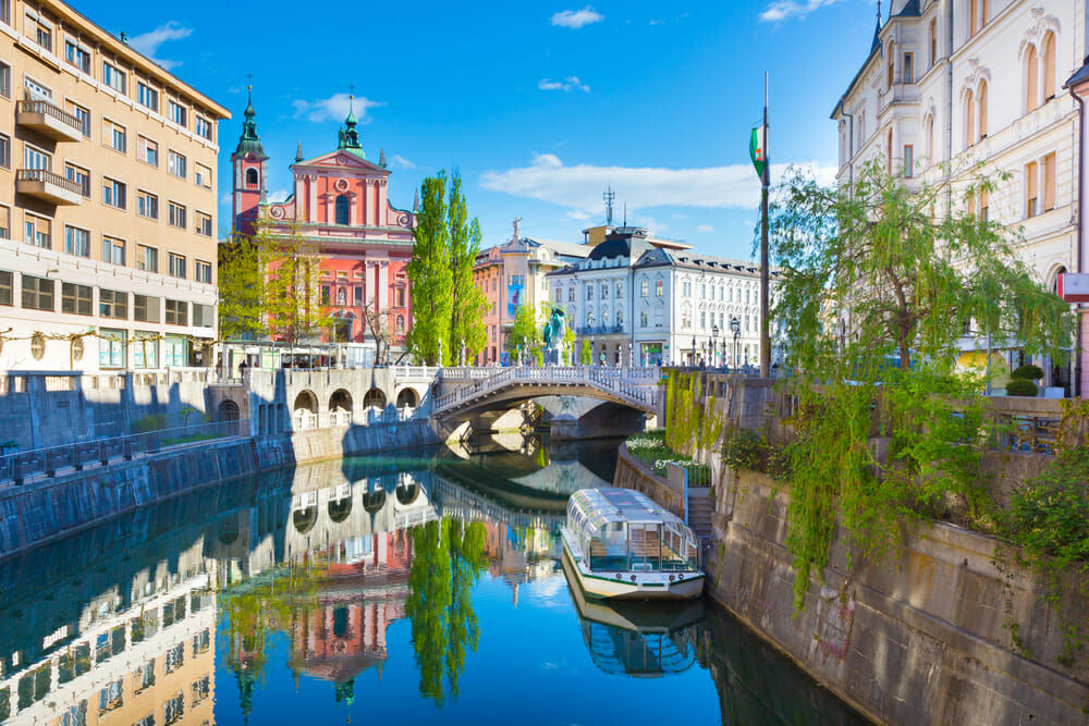 14 Best Things to Do in Ljubljana, Slovenia: A Perfect Day in the Capital - Immersing Yourself in...
