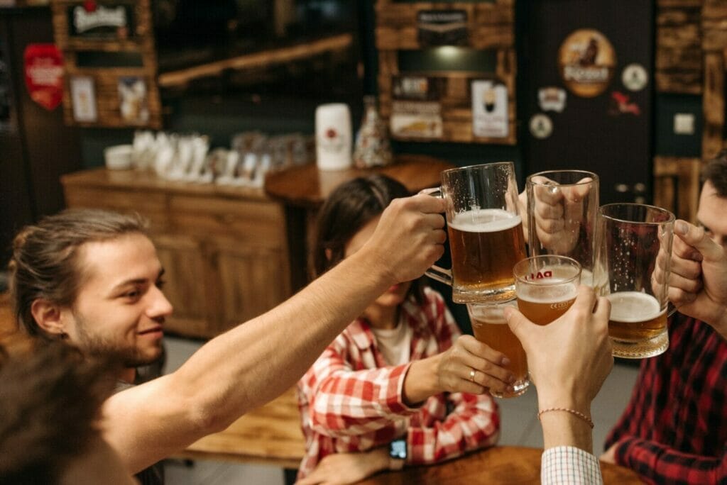 Experience the Best of Oktoberfest: Free Oktoberfest Travel Guide - Traditional German Beer - Okt...