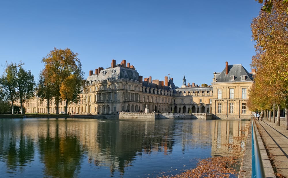 Top 10 Famous Landmarks in France for First-Time Visitors - The Palace of Fontainebleau: A Royal ...
