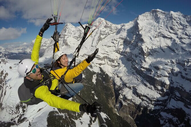 Paragliding in Lauterbrunnen Switzerland ( Best View of Alps ) - Safety First