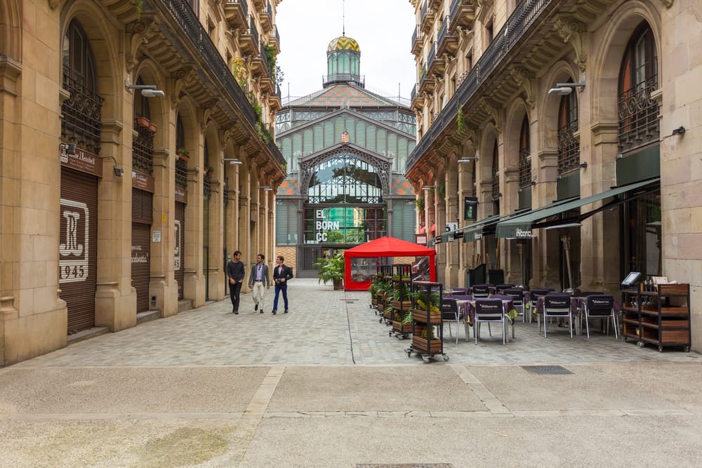 How I survived in Barcelona for 40€/Day - Transportation: free