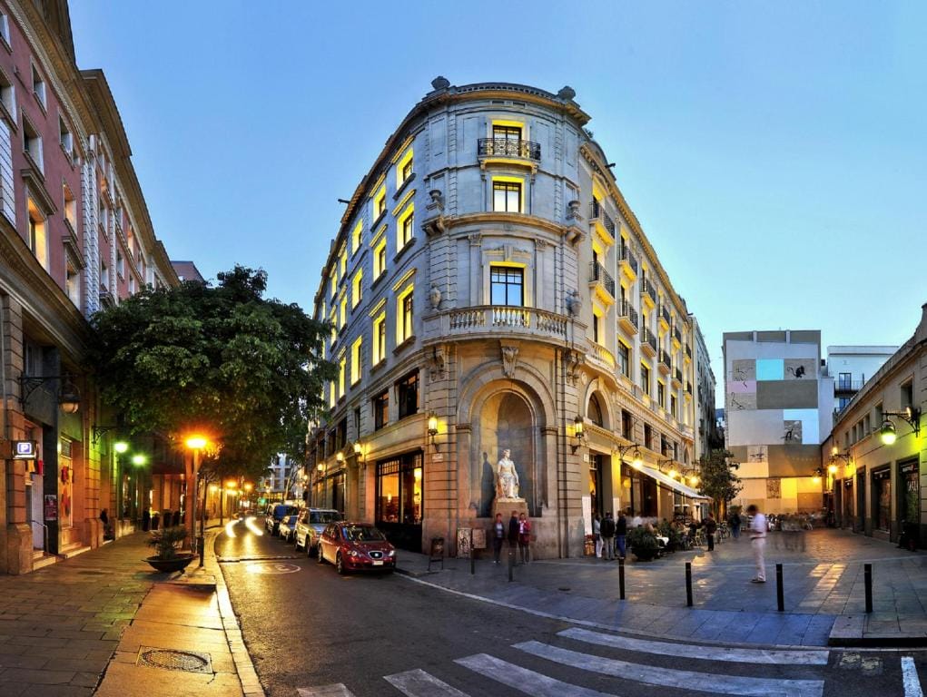 Romantic Places To Stay In Barcelona 5