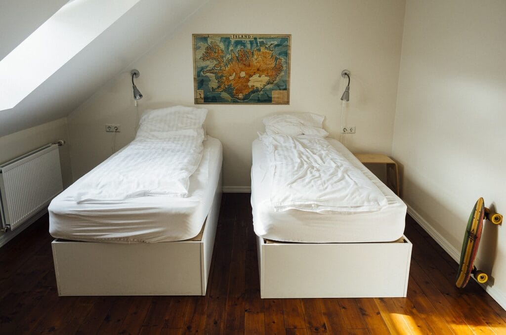 Bedroom Beds Sleeping 413706