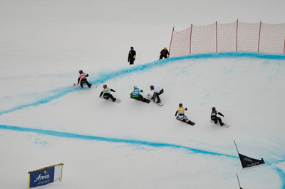 Sports equipment Snow Slope Winter sport Outdoor recreation Glacial landform