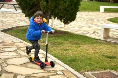 Tire Green Wheel Kick scooter Plant Grass