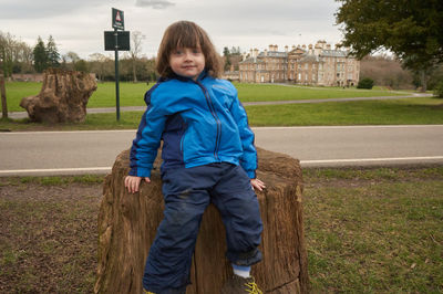 Family_Fotos/Lucas_in_Dalkeith_Park