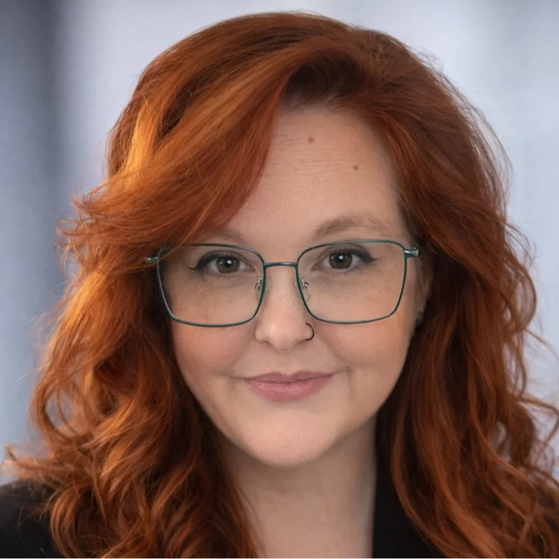  Paula 