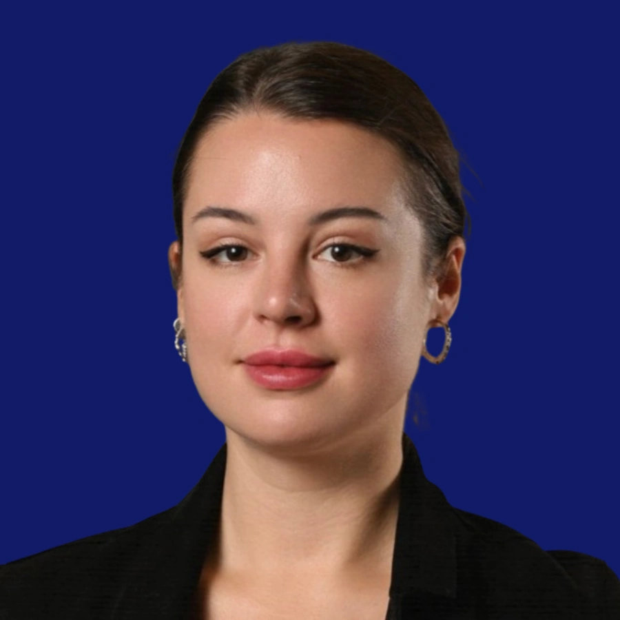 Elizabeth Lvova 