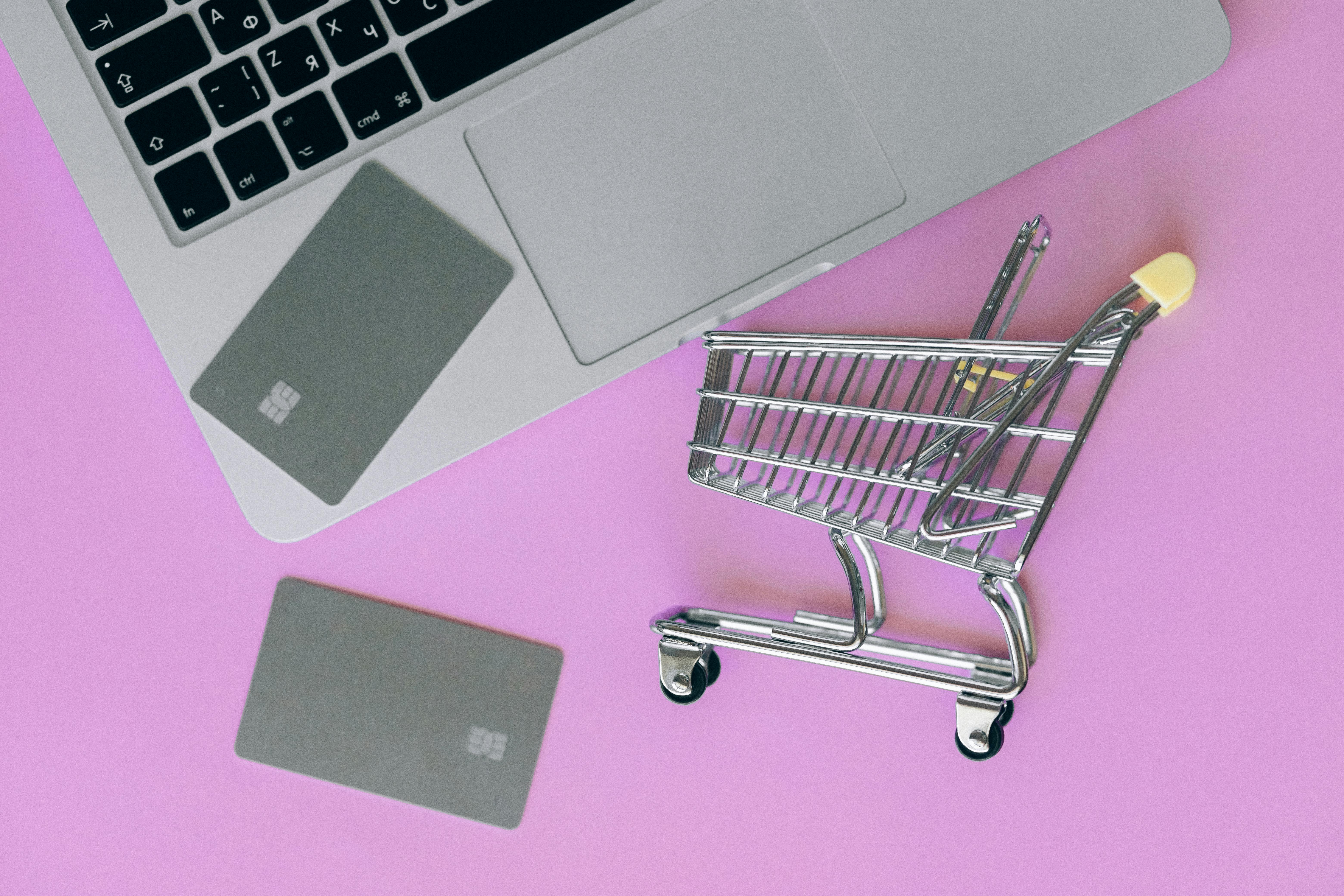 B2B eCommerce Trends: What's Changing Now and the Future of B2B Commerce
