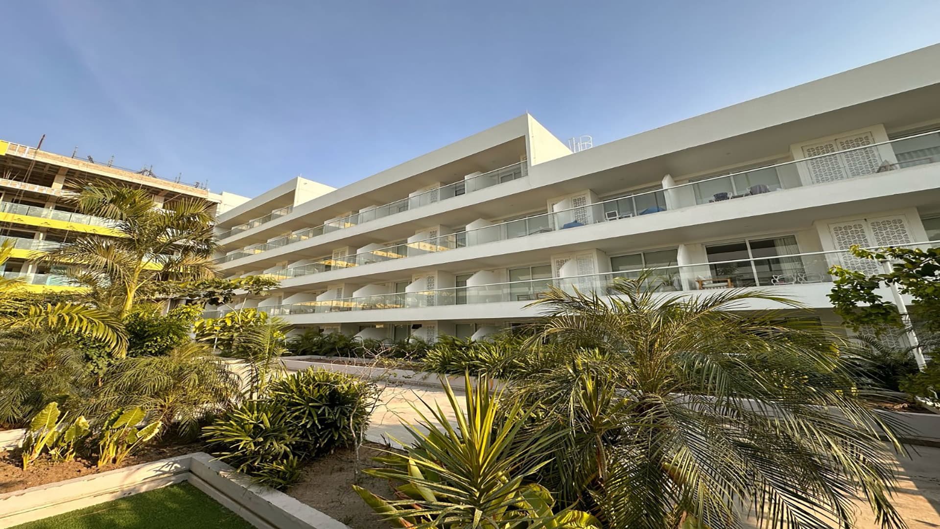 Furnished beachfront studio apartment