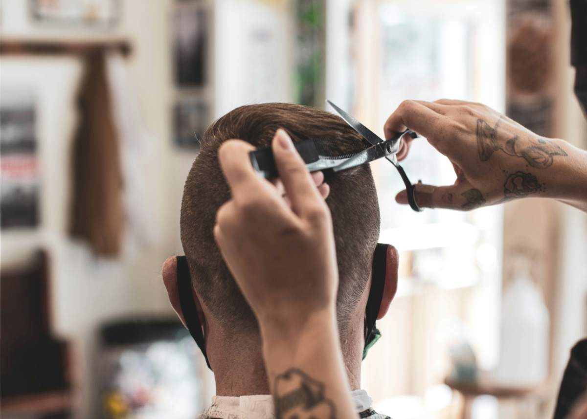 Dry haircut - men