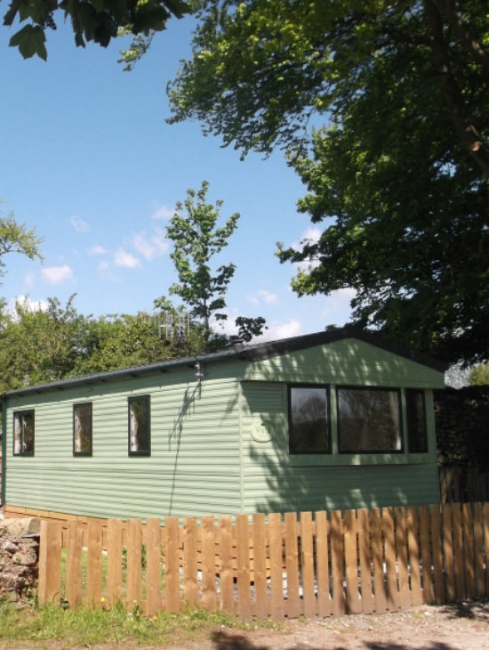 Braeburn Holiday Caravan - Set in its own Private Garden