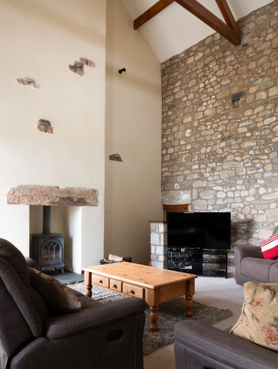 Low Barn Holiday Cottage - Retaining Traditional Stone Barn Features