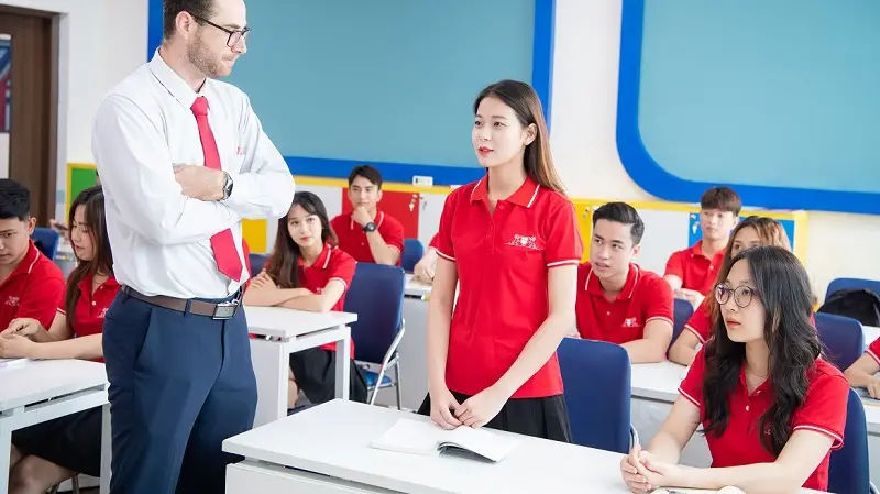 Học xong cấp 3 nên học nghề gì? Hướng dẫn chọn nghề phù hợp
