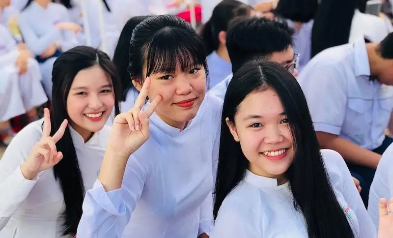 Làm bằng cấp 3 Hà Nội tem phôi thật: Cam kết chất lượng và độ tin cậy