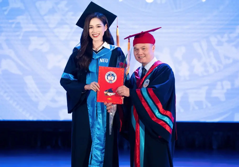Làm bằng đại học có hồ sơ gốc trọn gói - Giá rẻ toàn quốc