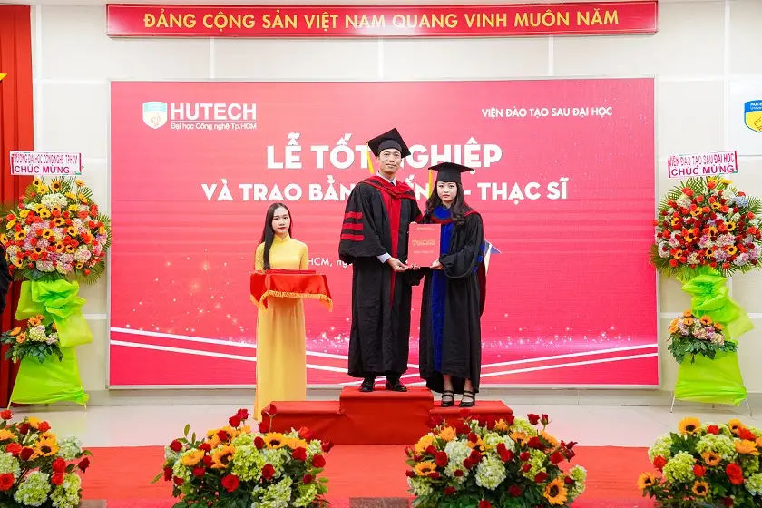 Làm Bằng đại học HUTECH - Chìa khóa cho sự nghiệp thành công