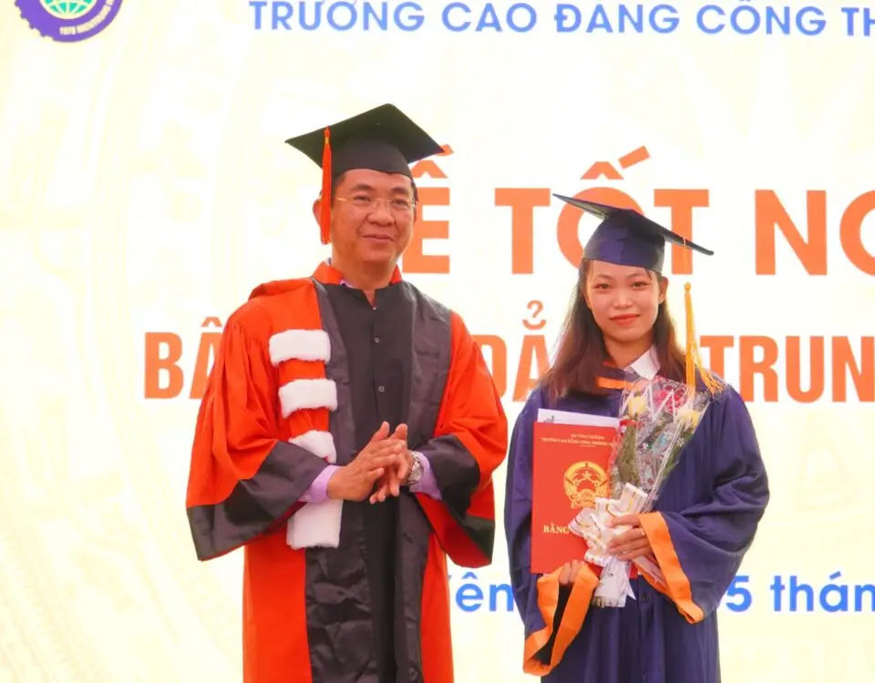 Làm bằng đại học uy tín tại TPHCM - NhanLamBangDaiHoccom