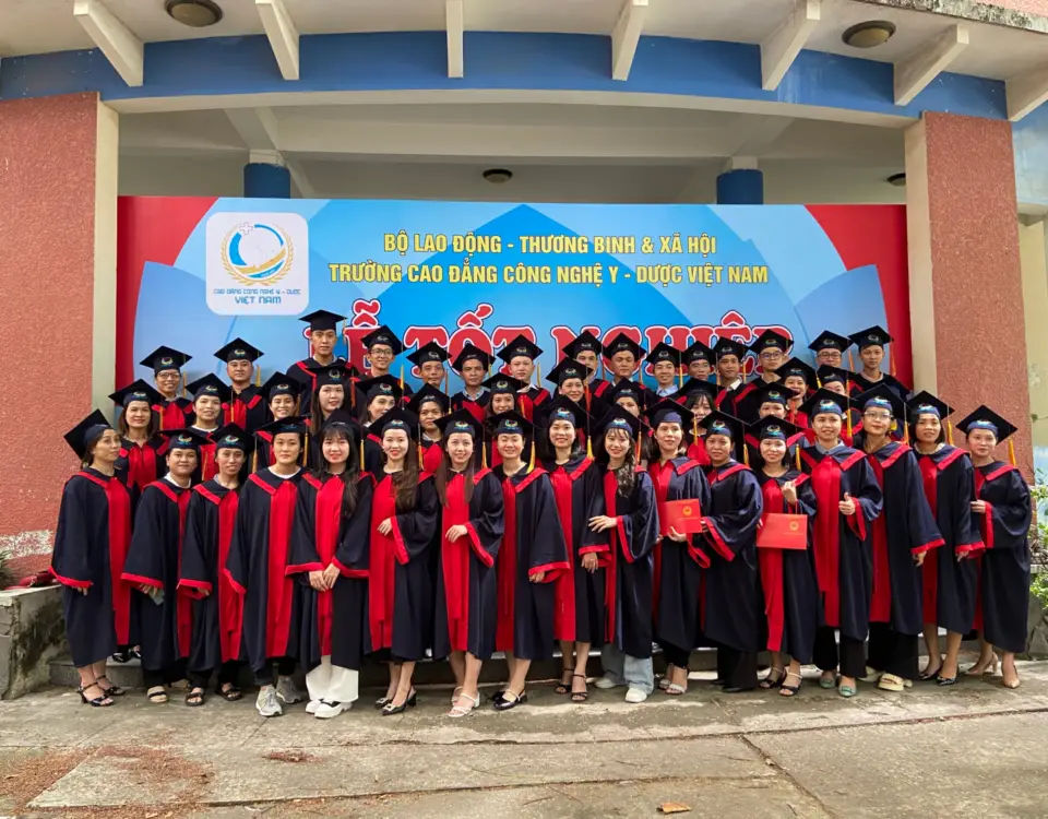 Thành Công Đến Khi Làm Bằng Đại Học