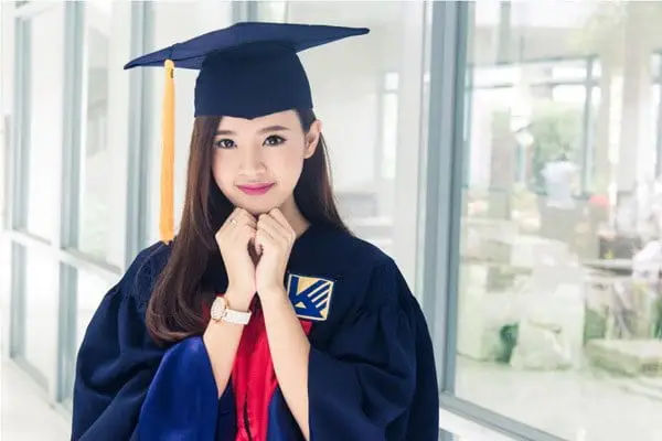 Thành Công Đến Khi Làm Bằng Đại Học