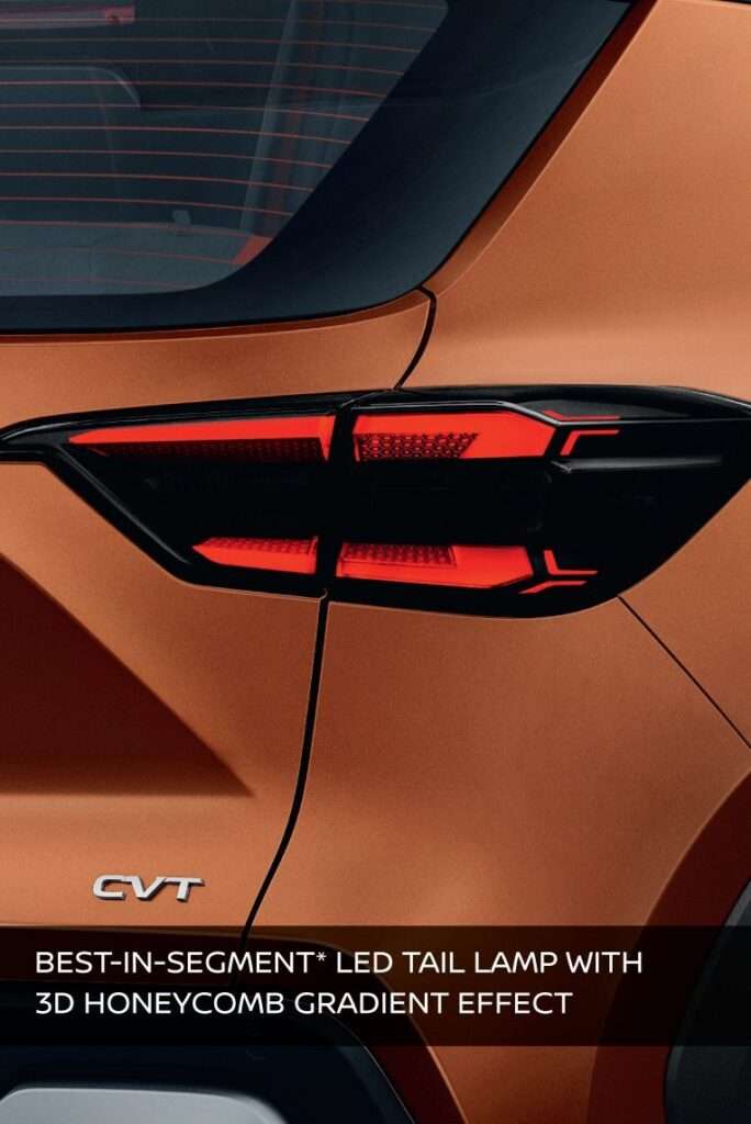 10-Nissan-MC--Exterior_Desktop_764-x-1144_pix.jpg.ximg.l_12_h.smart