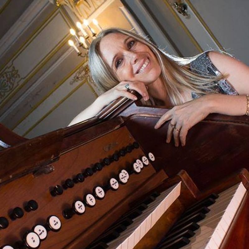 Cristina Ayala de Zudaire 
