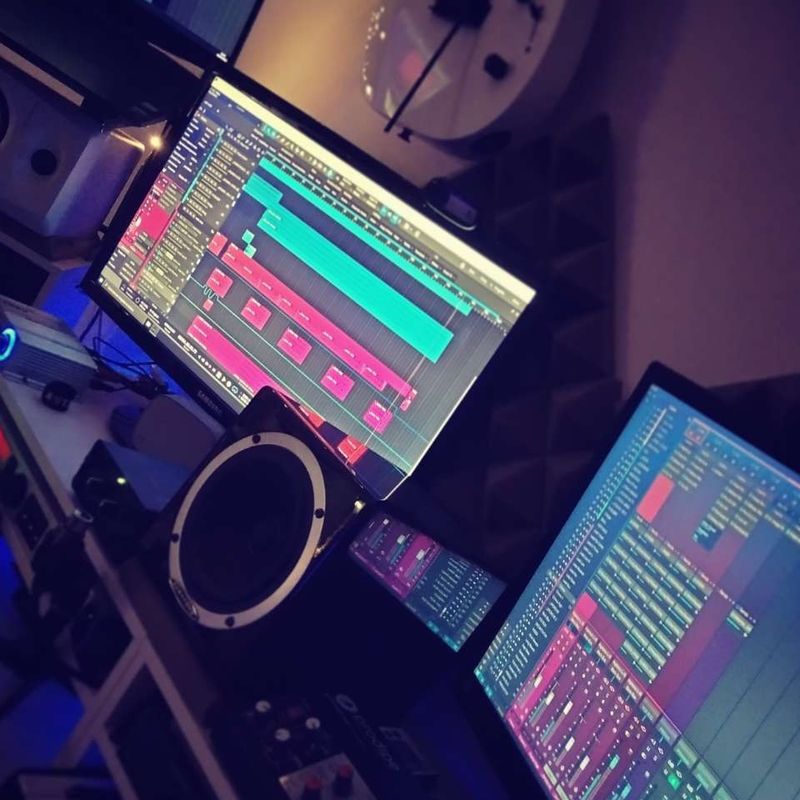 Elyas Run - Music Production & Visual