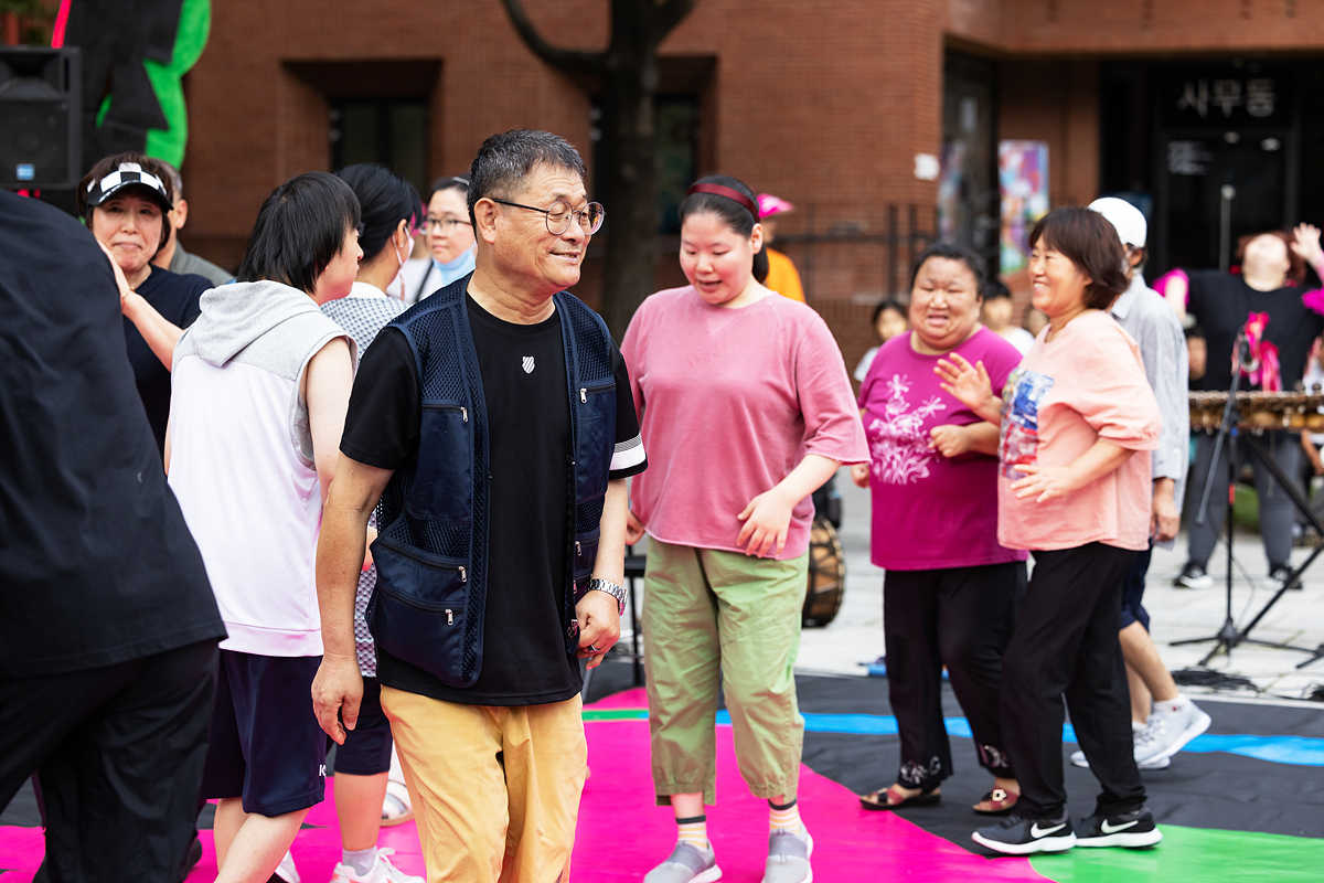 어라운드 마로니에 9월 사진