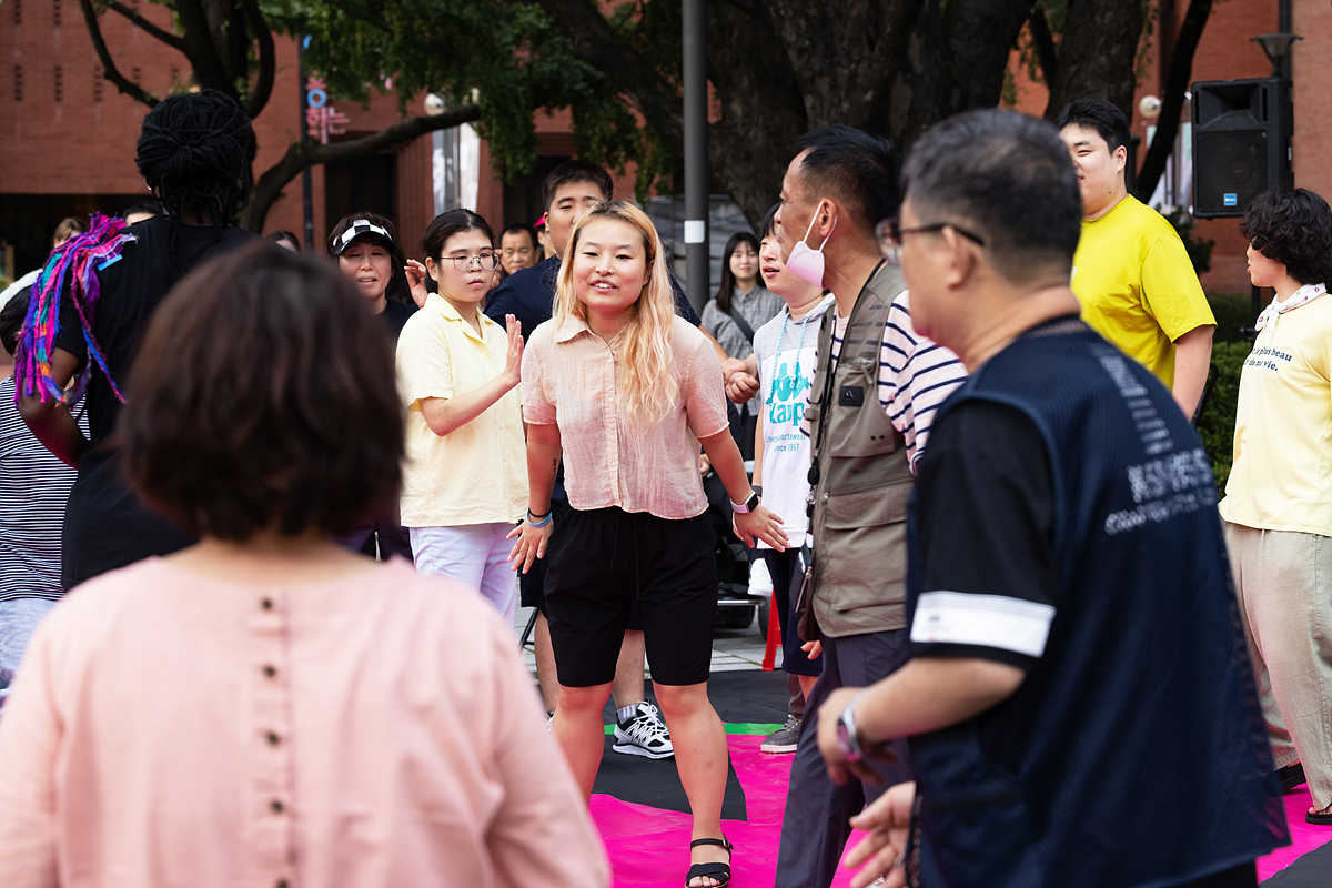 어라운드 마로니에 9월 사진