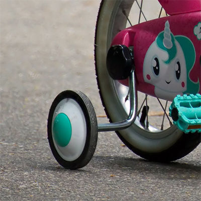 balance bike with stabilisers