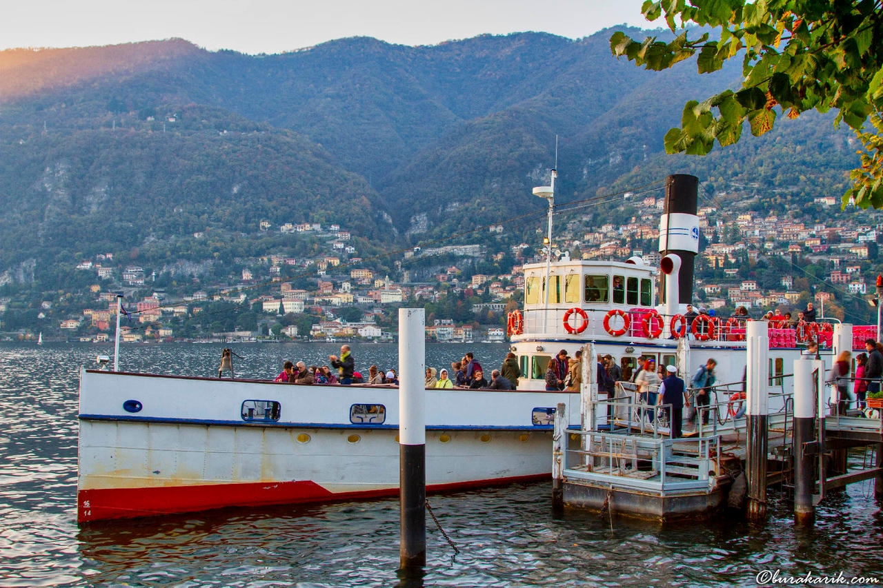 Ferries in Como Lake