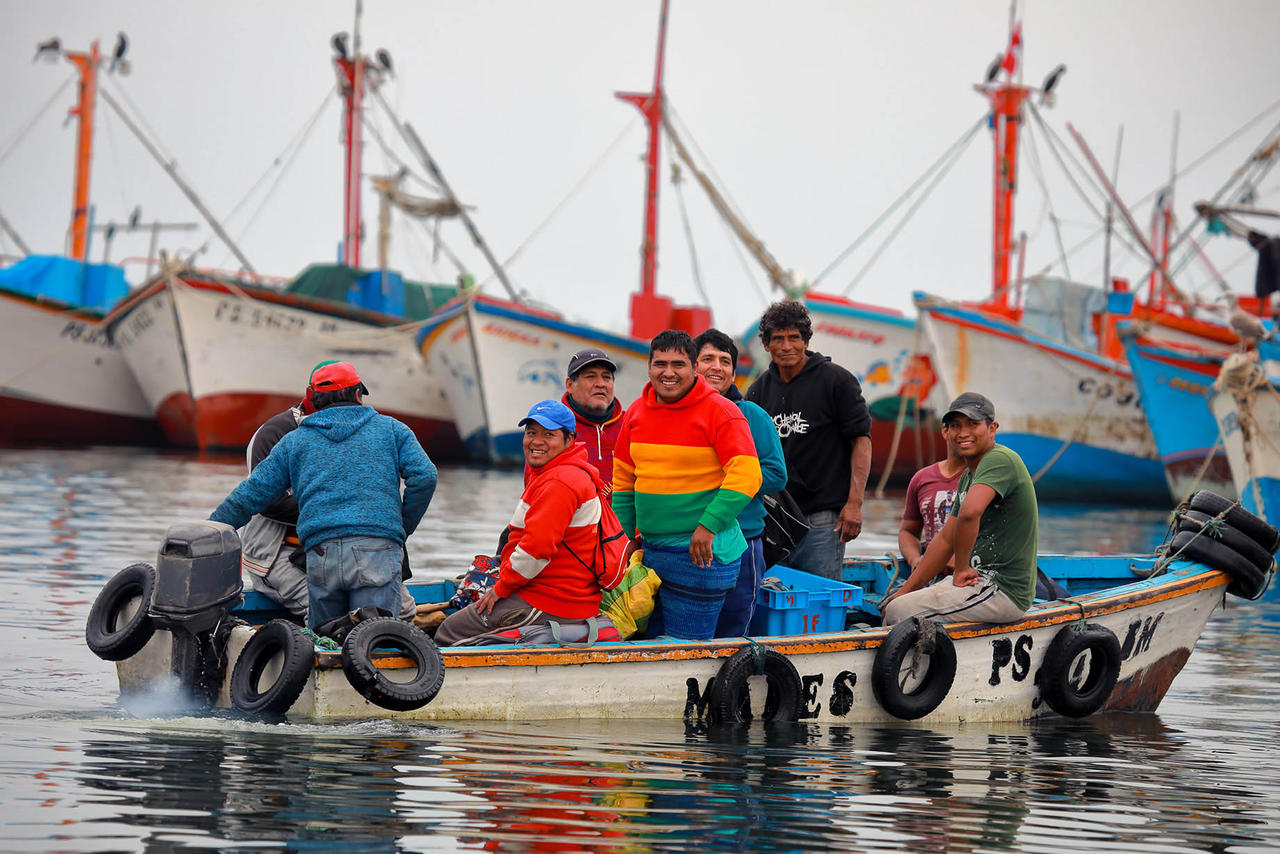 Fishermen in Paracas