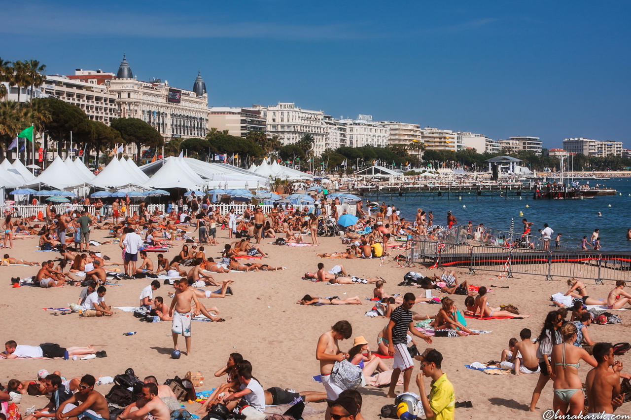 Busy Cannes Beach