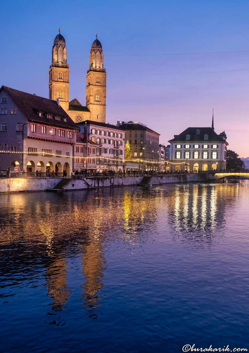 Zürih'in Akşam Yansımaları