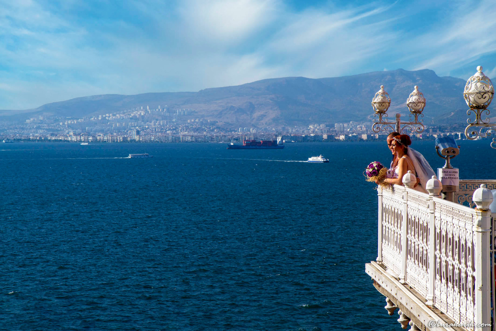 İzmir Asansörden Körfez