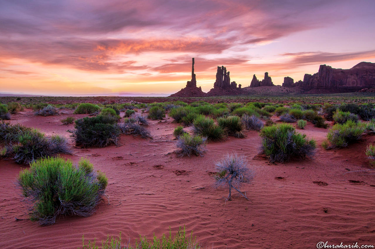 A Sunrise in the Monument Valley