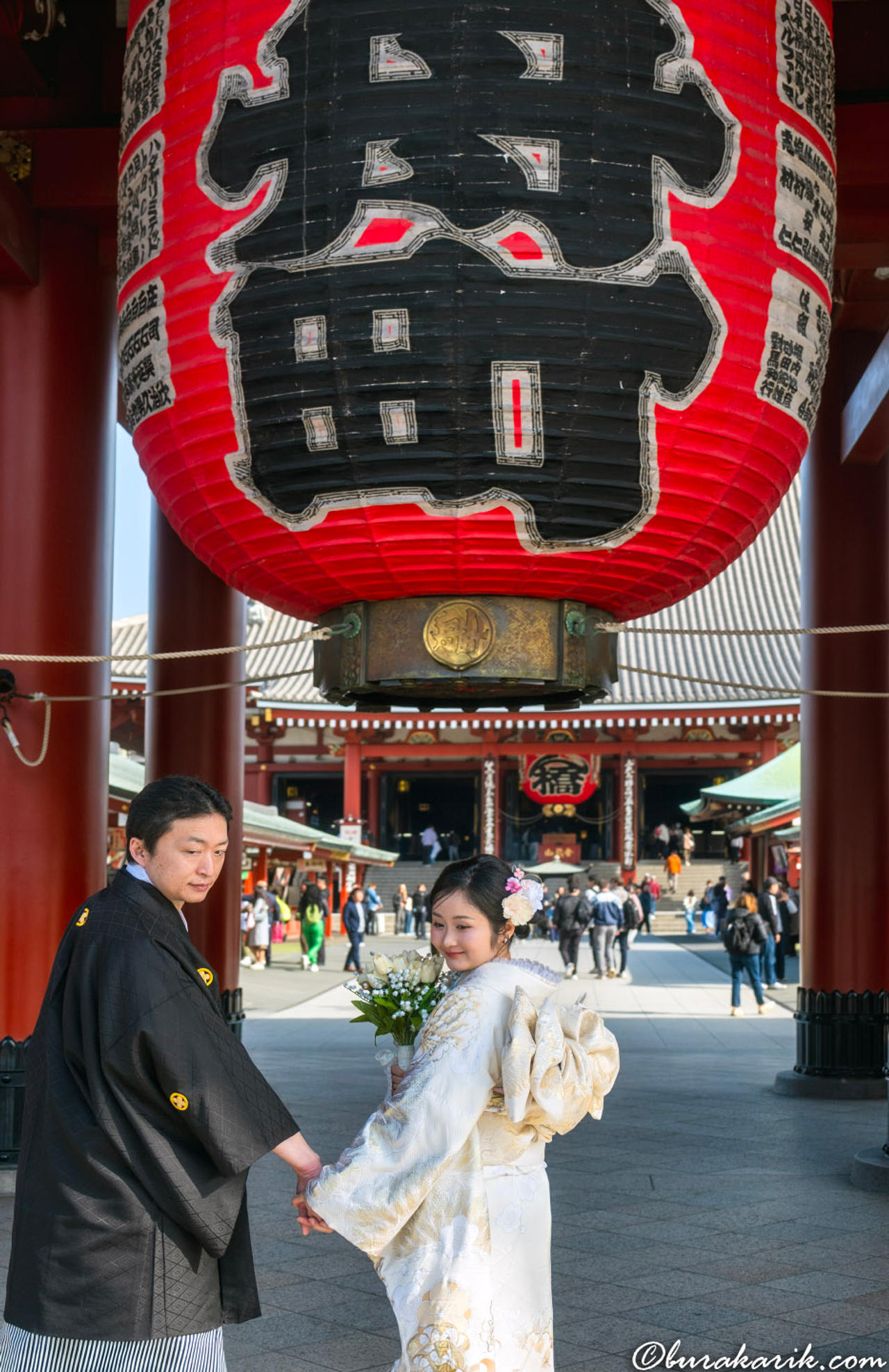 A Couple at Sensō-ji