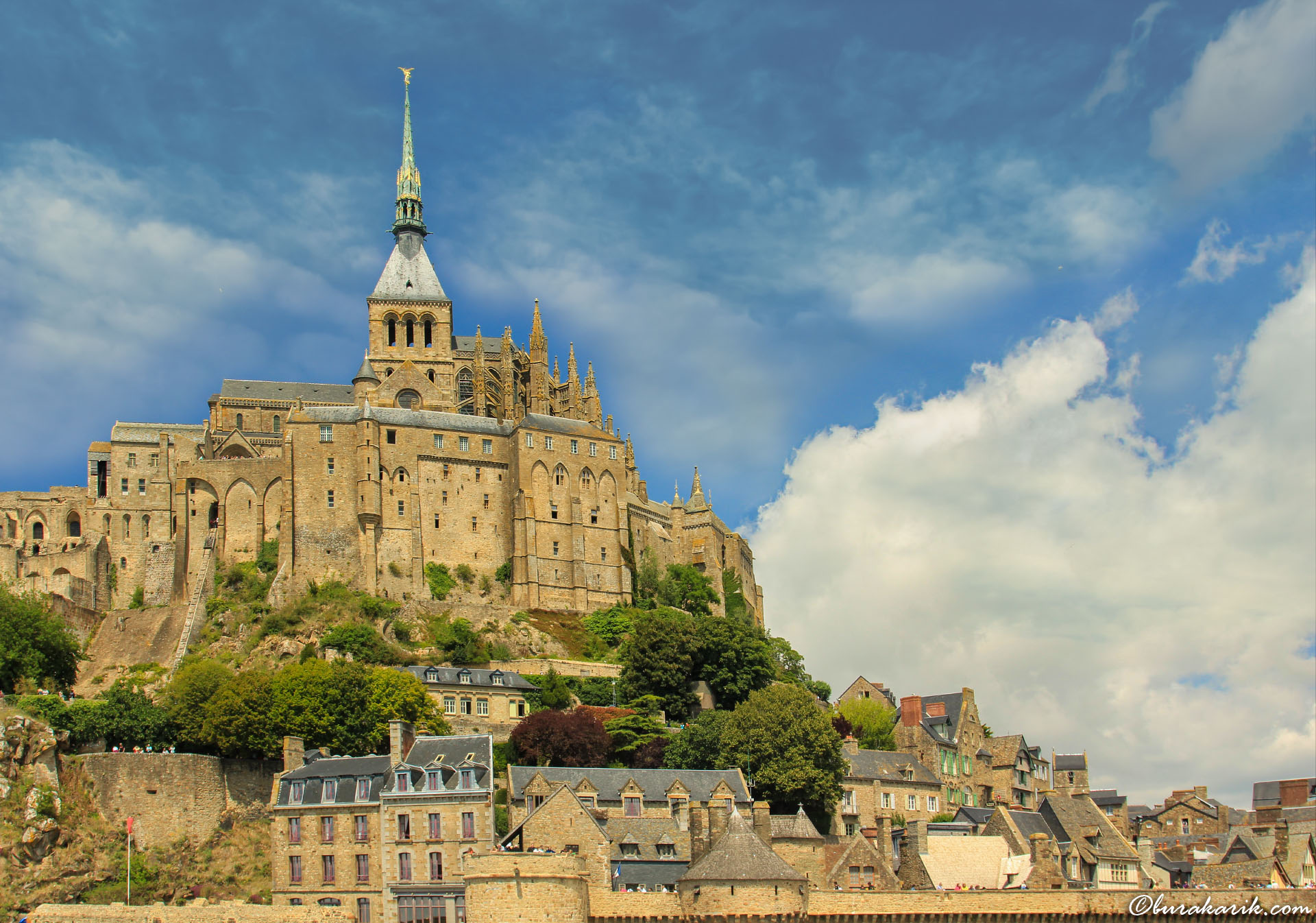 Le Mont-Saint-Michel Yakından Bakış