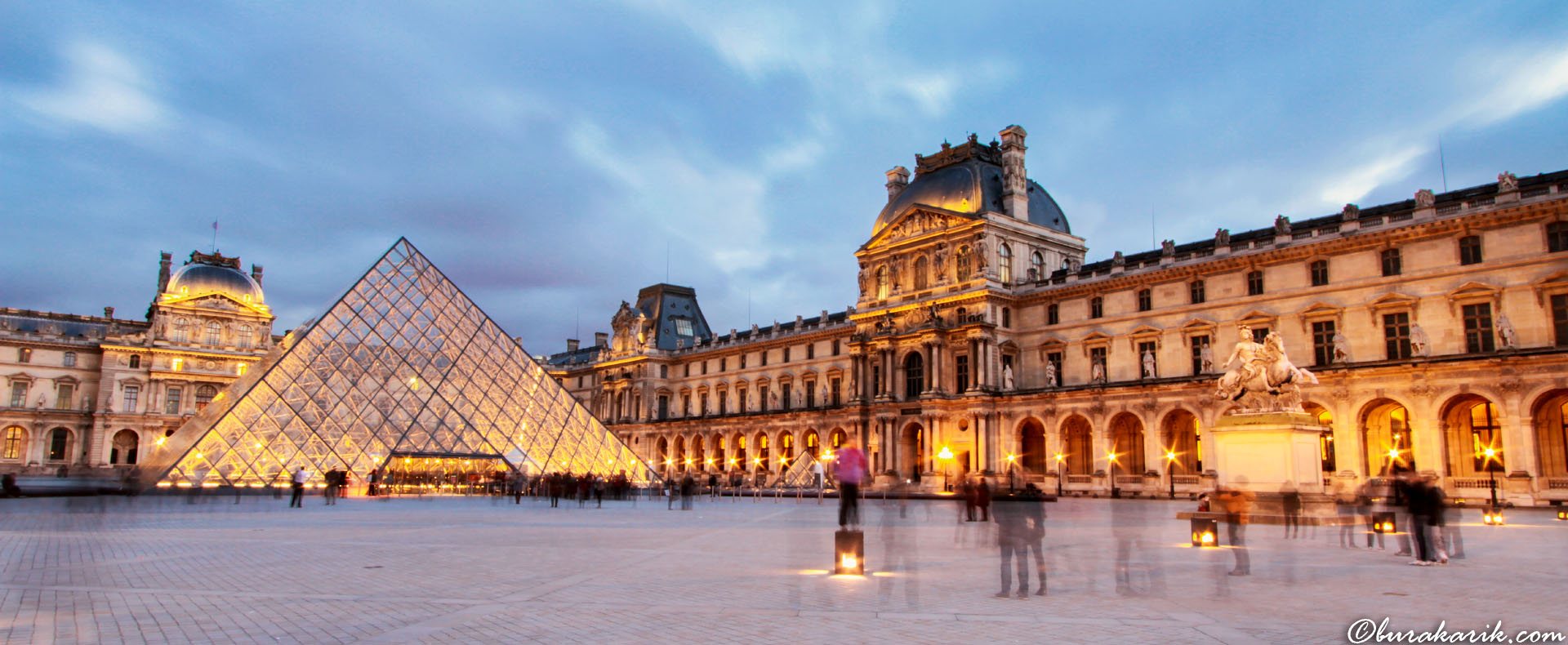 Louvre'da Akşamüstü